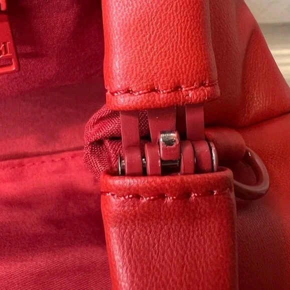 BADGLEY MISCHKA LOGO CROSSBODY BAG RED NEW WITH TAGS - Picture 12 of 14